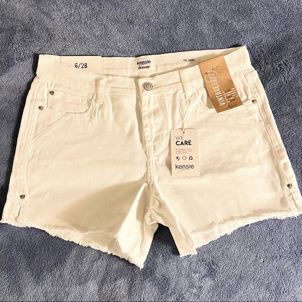 Kensie Vintage Luxe Denim Cutoff Frayed Hem Shorts White Sizes 6, 8, 10